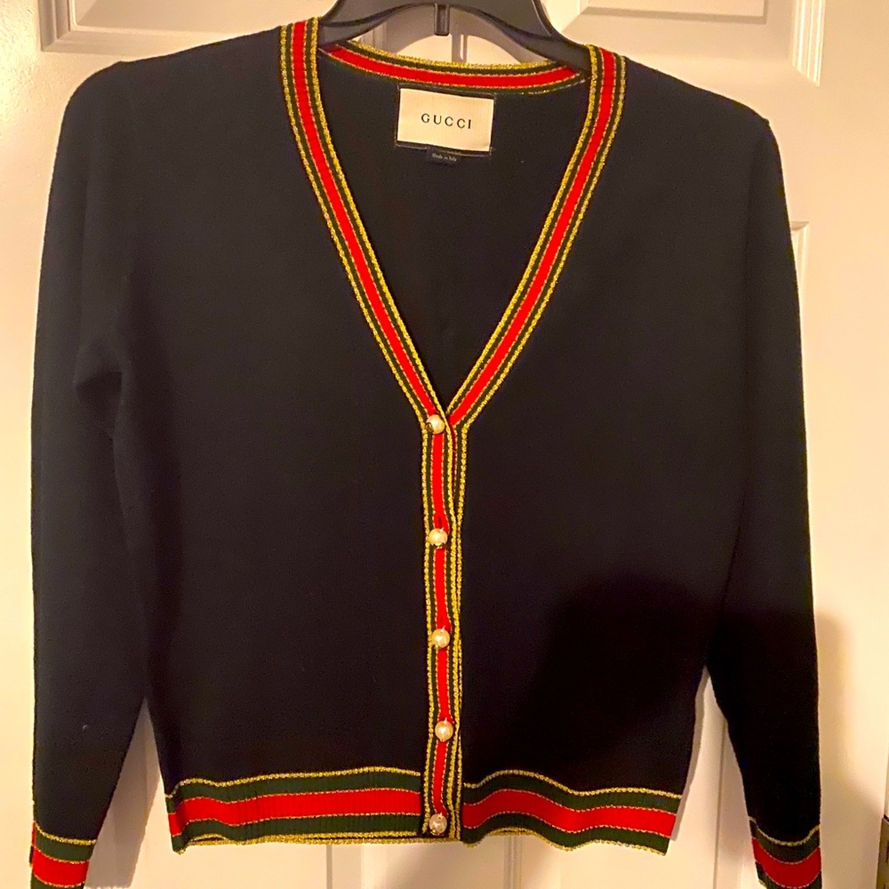 Gucci sweater size small gently used